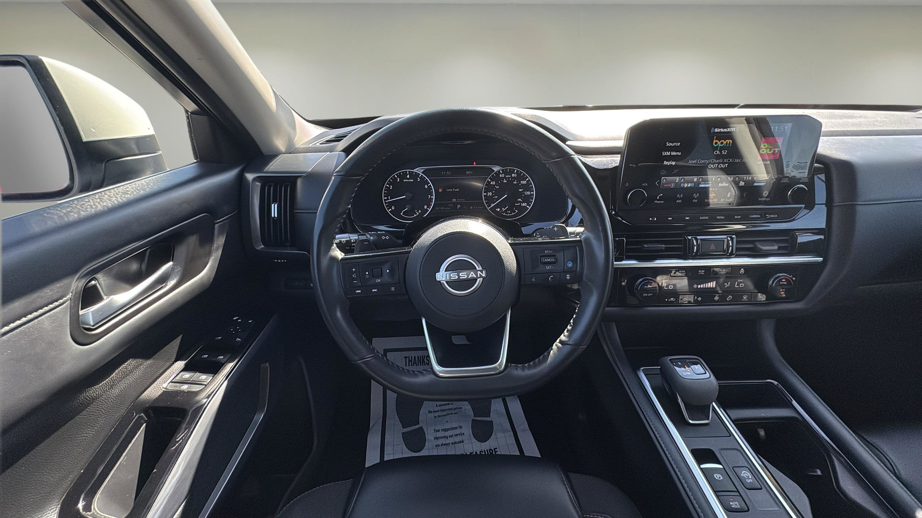 2023 Nissan Pathfinder SL