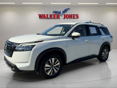 2023 Nissan Pathfinder SL
