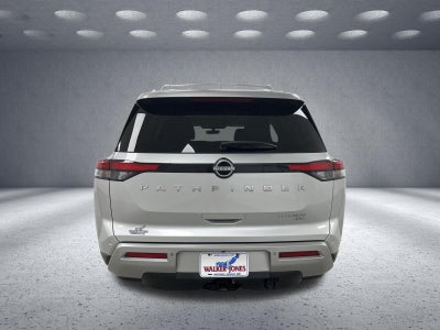 2023 Nissan Pathfinder Platinum