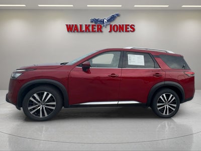 2023 Nissan Pathfinder Platinum