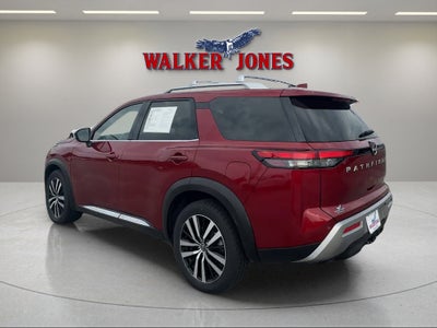 2023 Nissan Pathfinder Platinum
