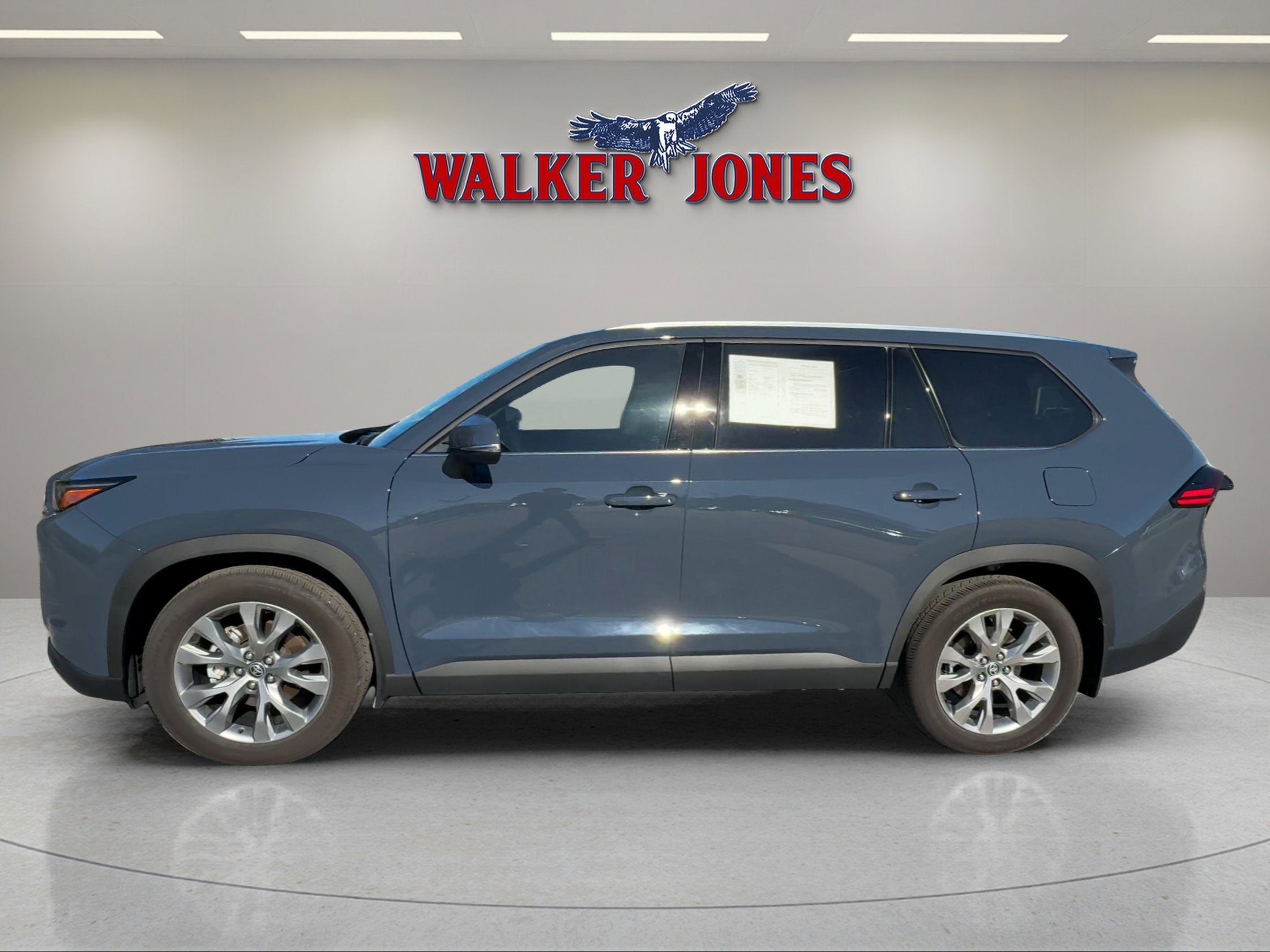 2025 Toyota Grand Highlander LE