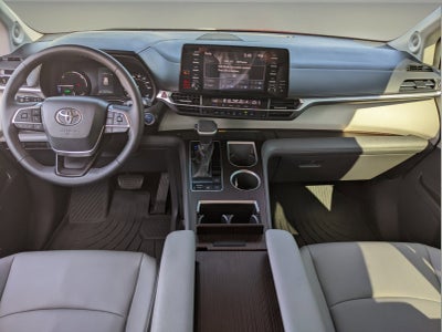 2021 Toyota Sienna XLE