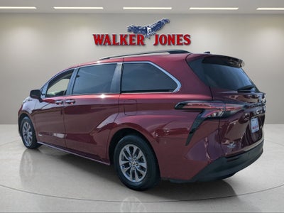 2021 Toyota Sienna XLE
