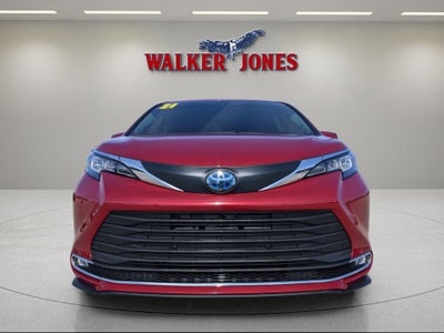 2021 Toyota Sienna XLE