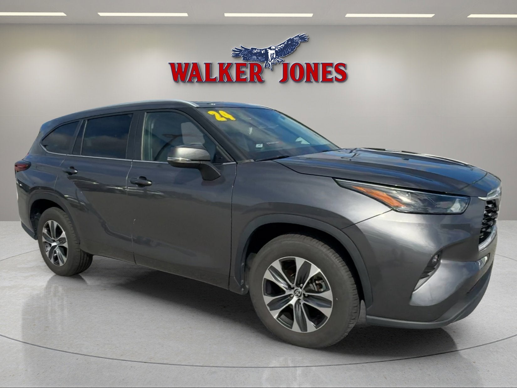 2024 Toyota Highlander XLE