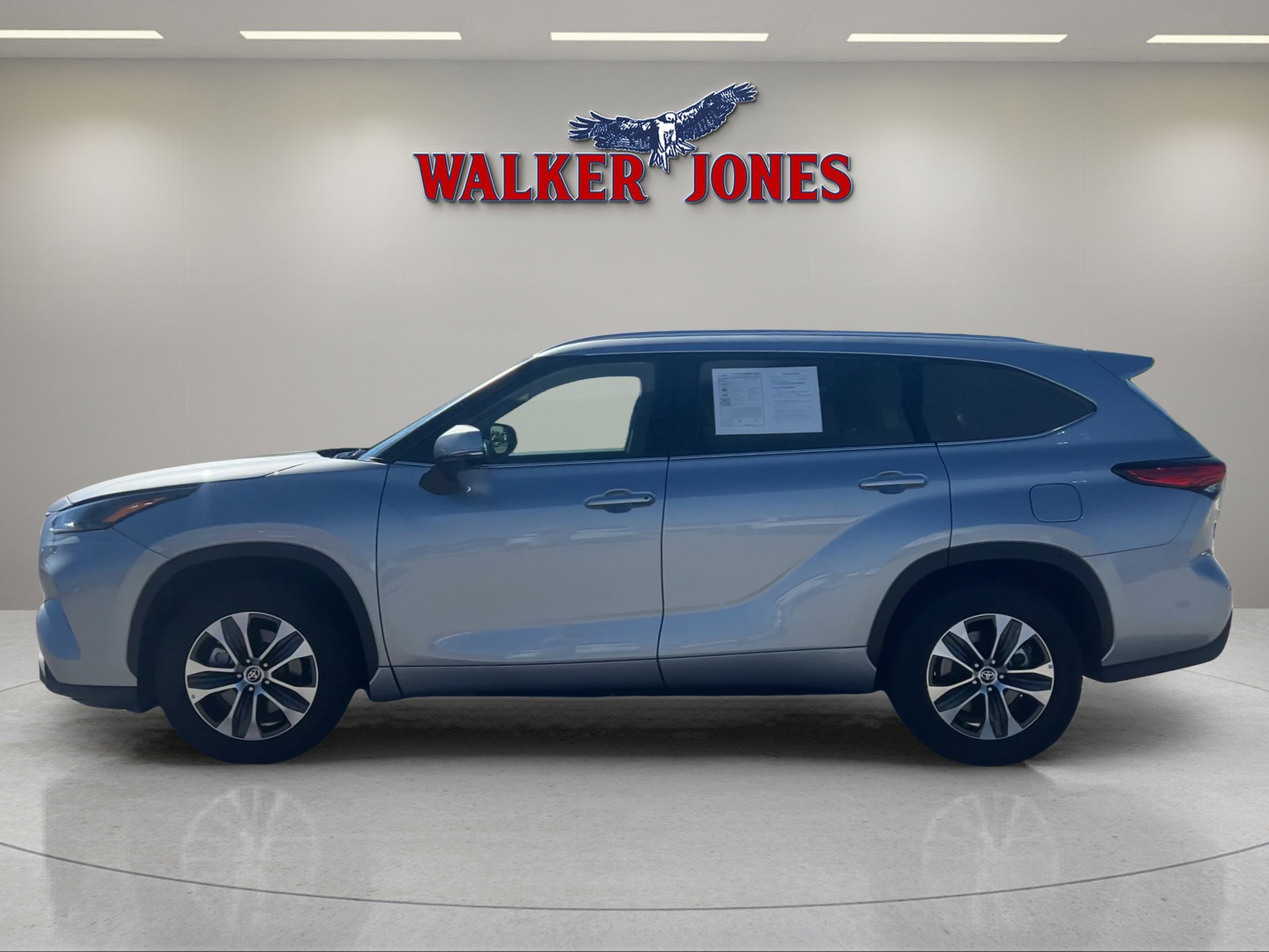 2023 Toyota Highlander L