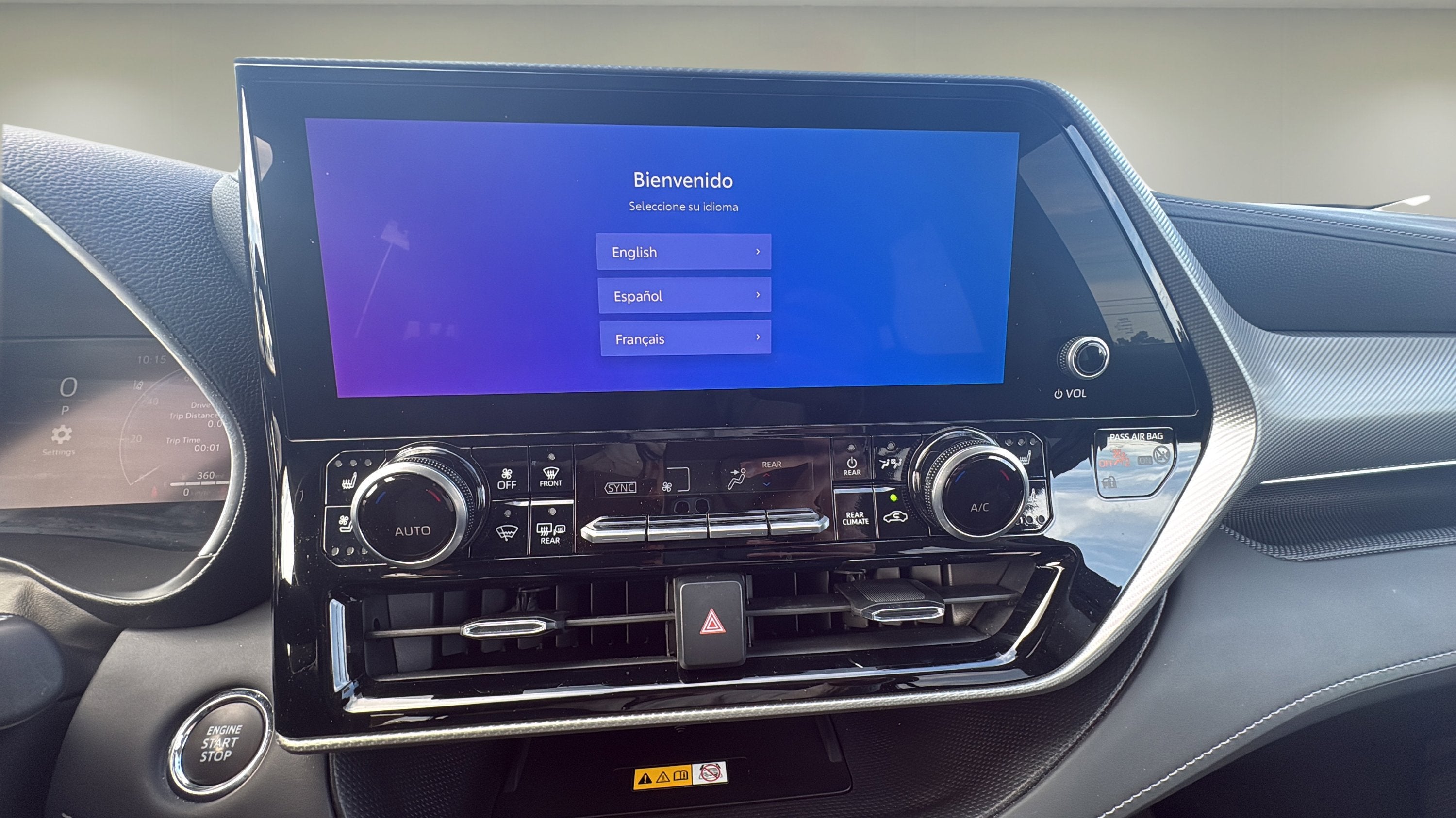 2023 Toyota Highlander Base
