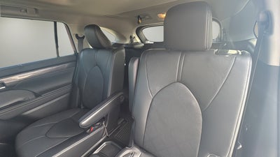 2023 Toyota Highlander Base