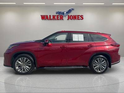 2023 Toyota Highlander Base
