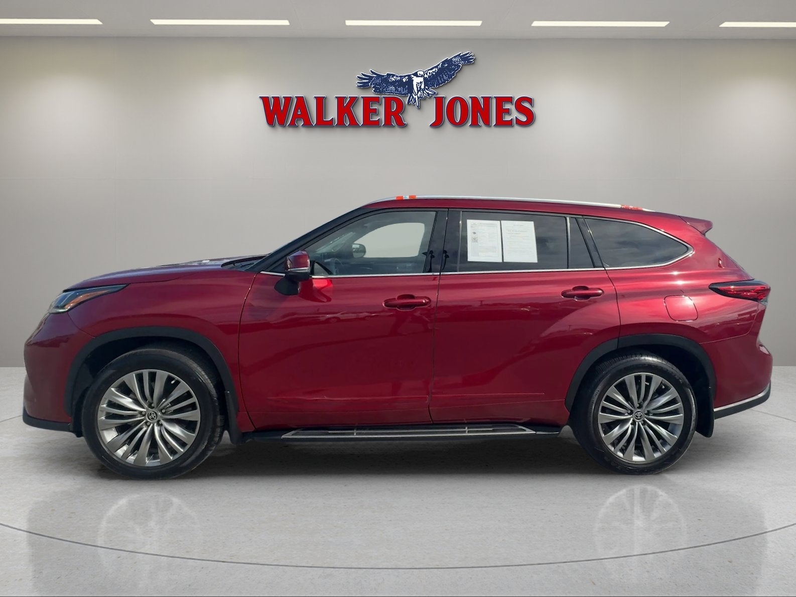 2023 Toyota Highlander Base