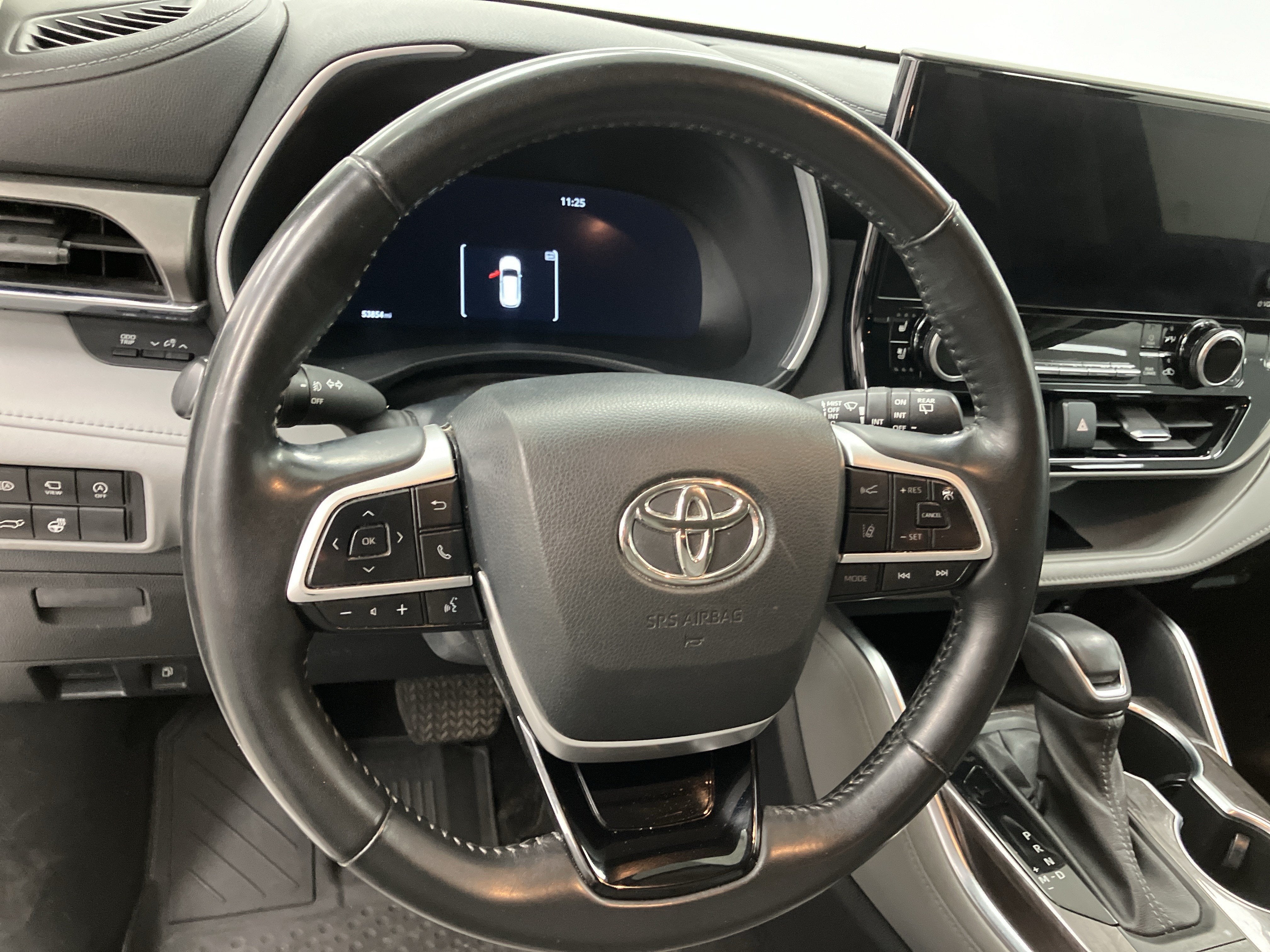 2023 Toyota Highlander Base