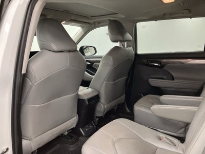 2023 Toyota Highlander Base
