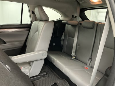 2023 Toyota Highlander Base