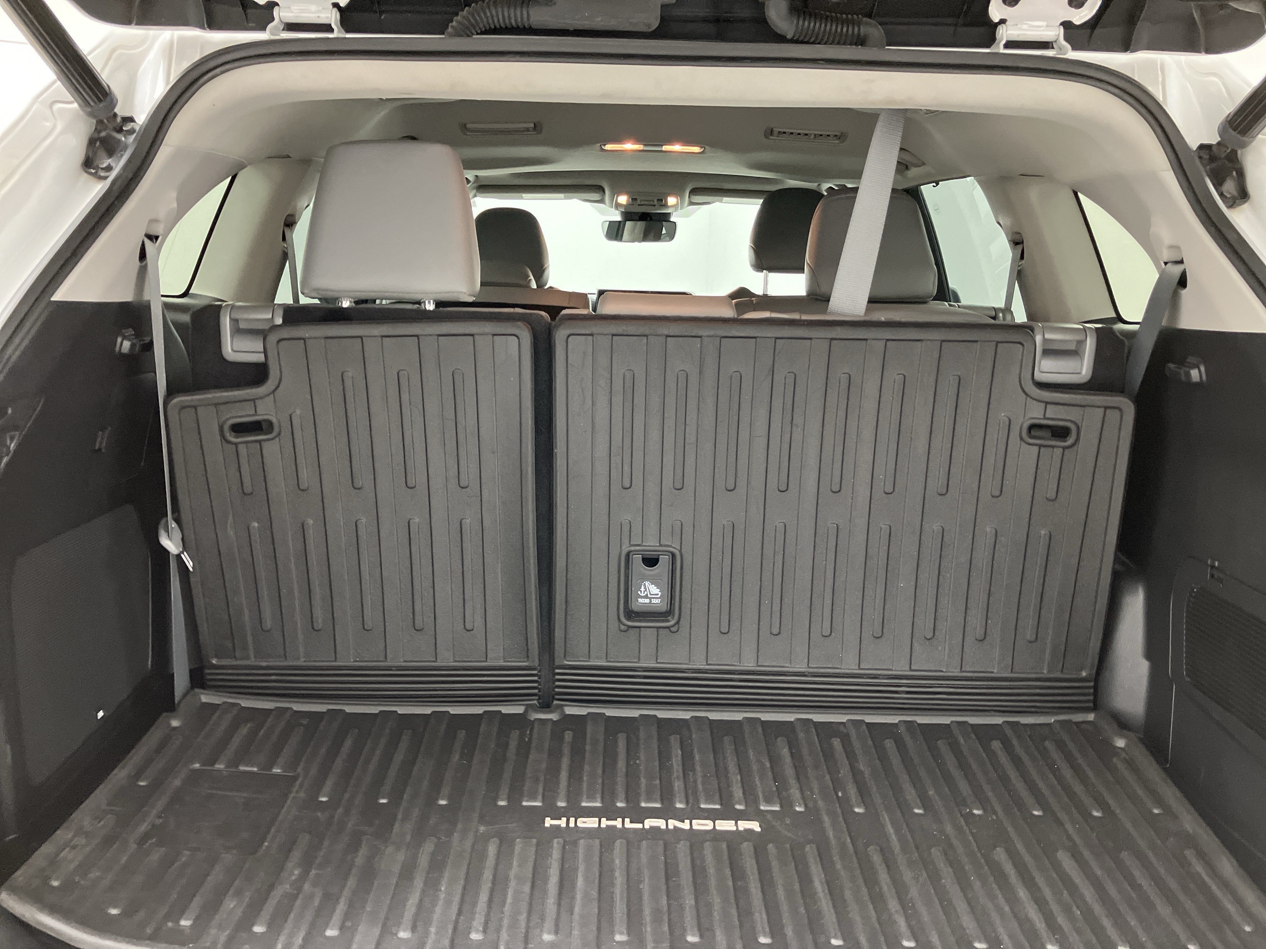 2023 Toyota Highlander Base