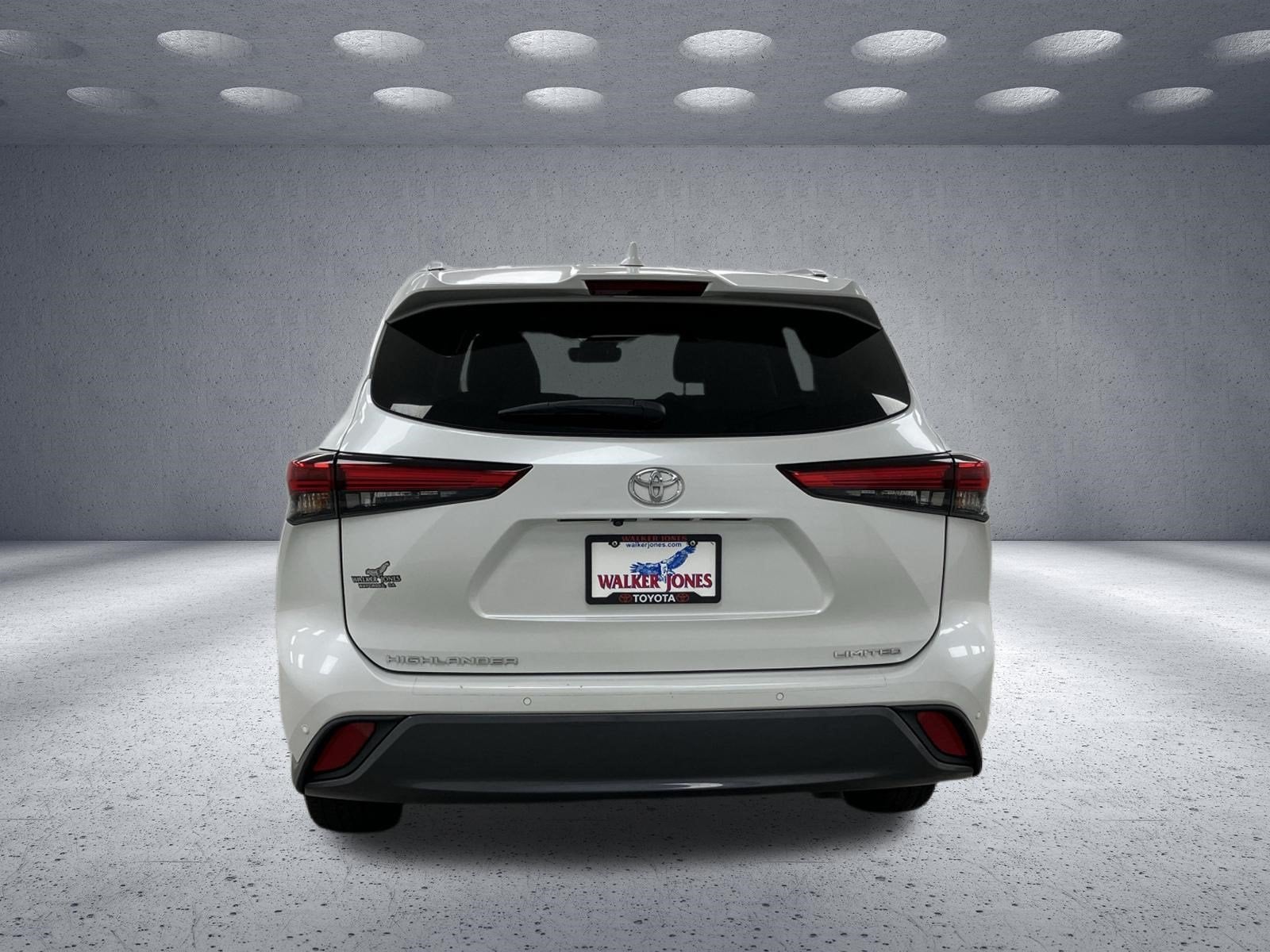 2023 Toyota Highlander Base