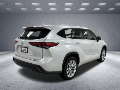 2023 Toyota Highlander Base