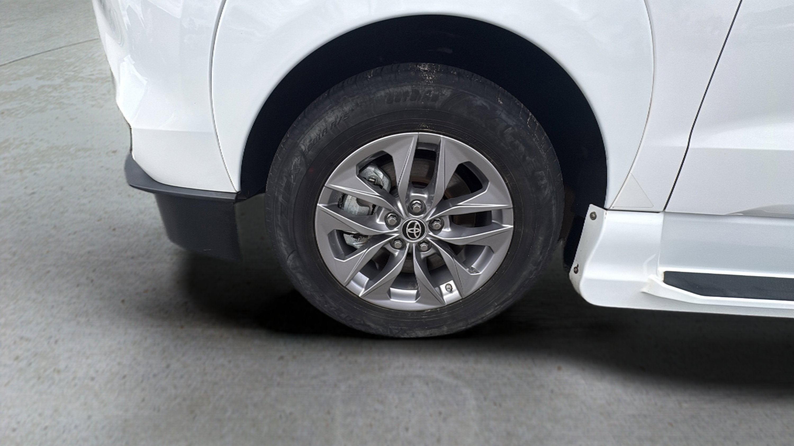 2022 Toyota Sienna LE