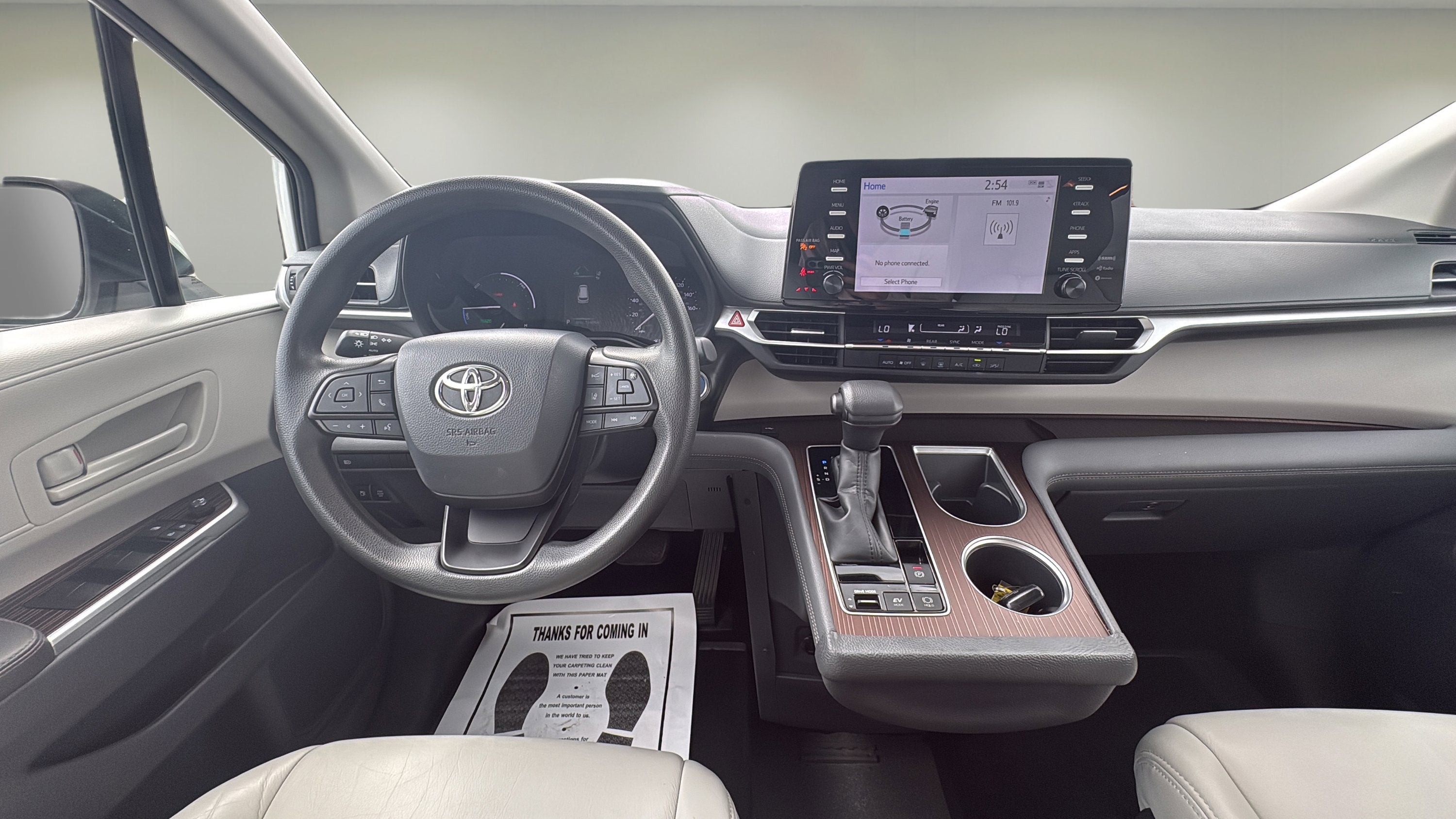 2022 Toyota Sienna LE