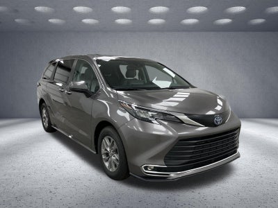 2024 Toyota Sienna XLE