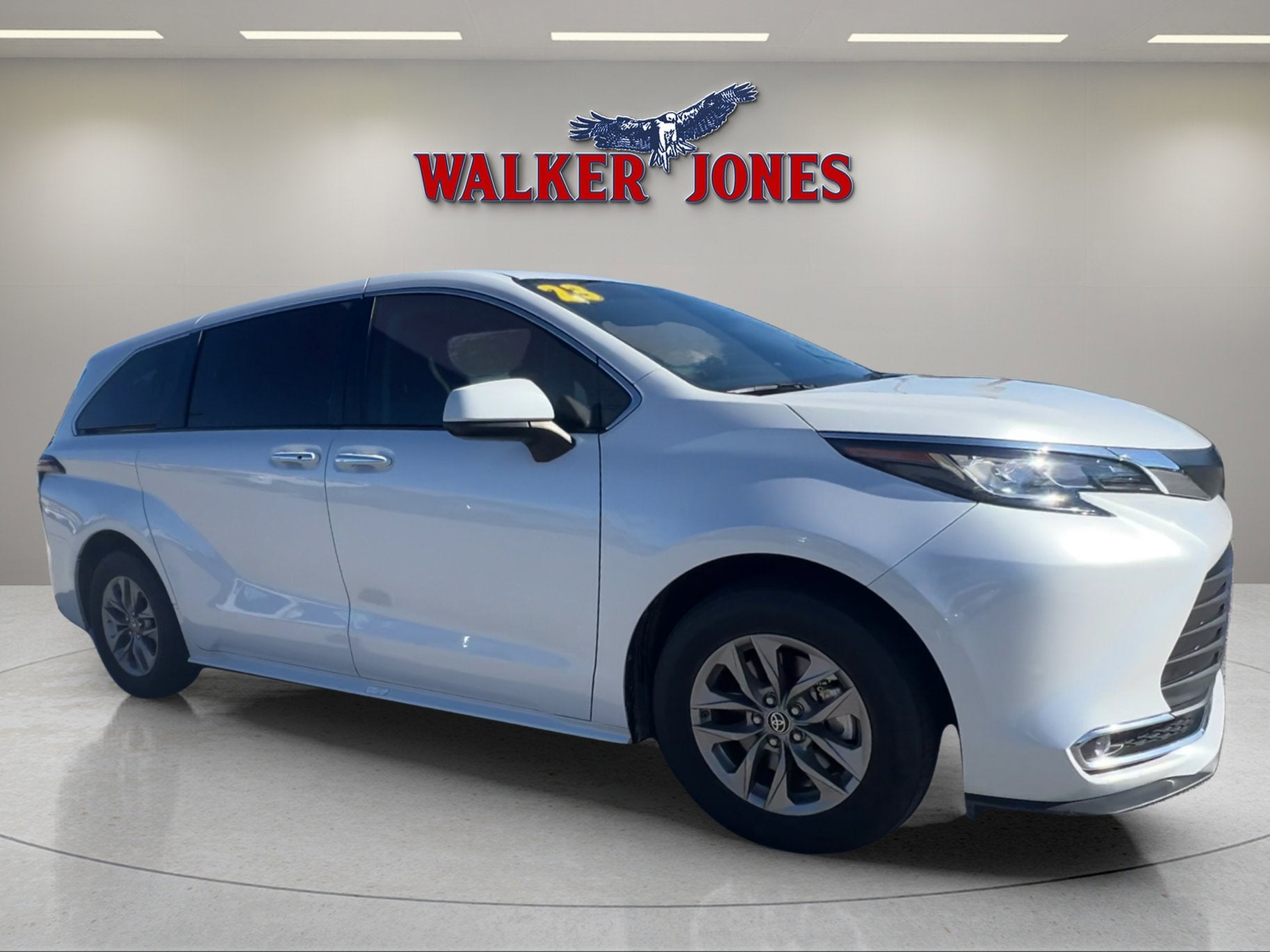 2023 Toyota Sienna XLE