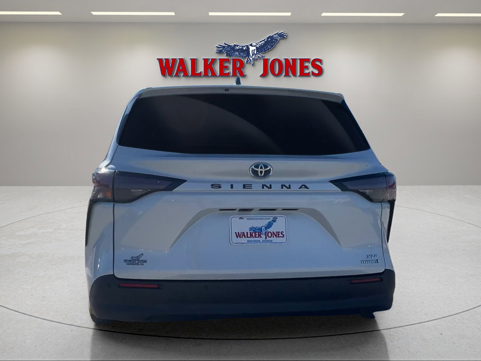 2023 Toyota Sienna XLE