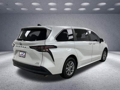2024 Toyota Sienna XLE