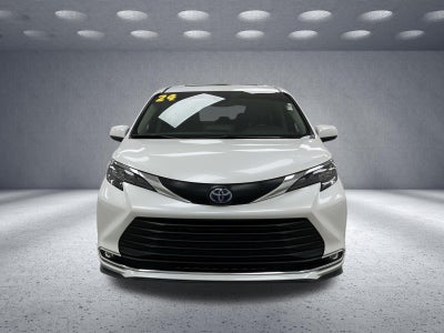 2024 Toyota Sienna XLE