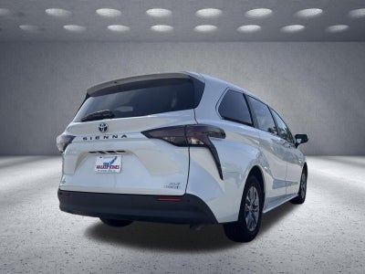 2024 Toyota Sienna XLE