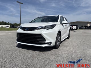 2024 Toyota Sienna XLE
