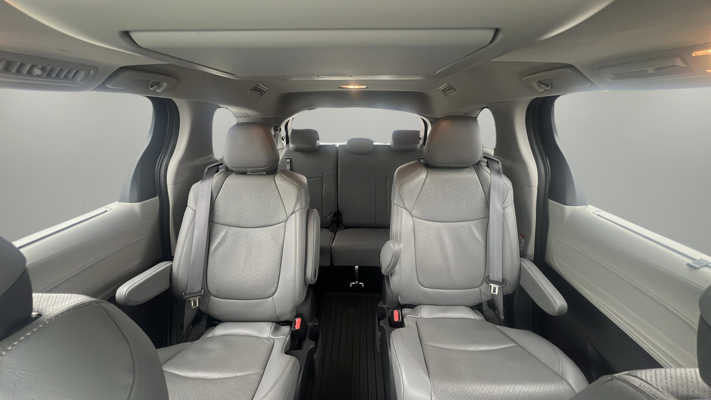 2022 Toyota Sienna Limited