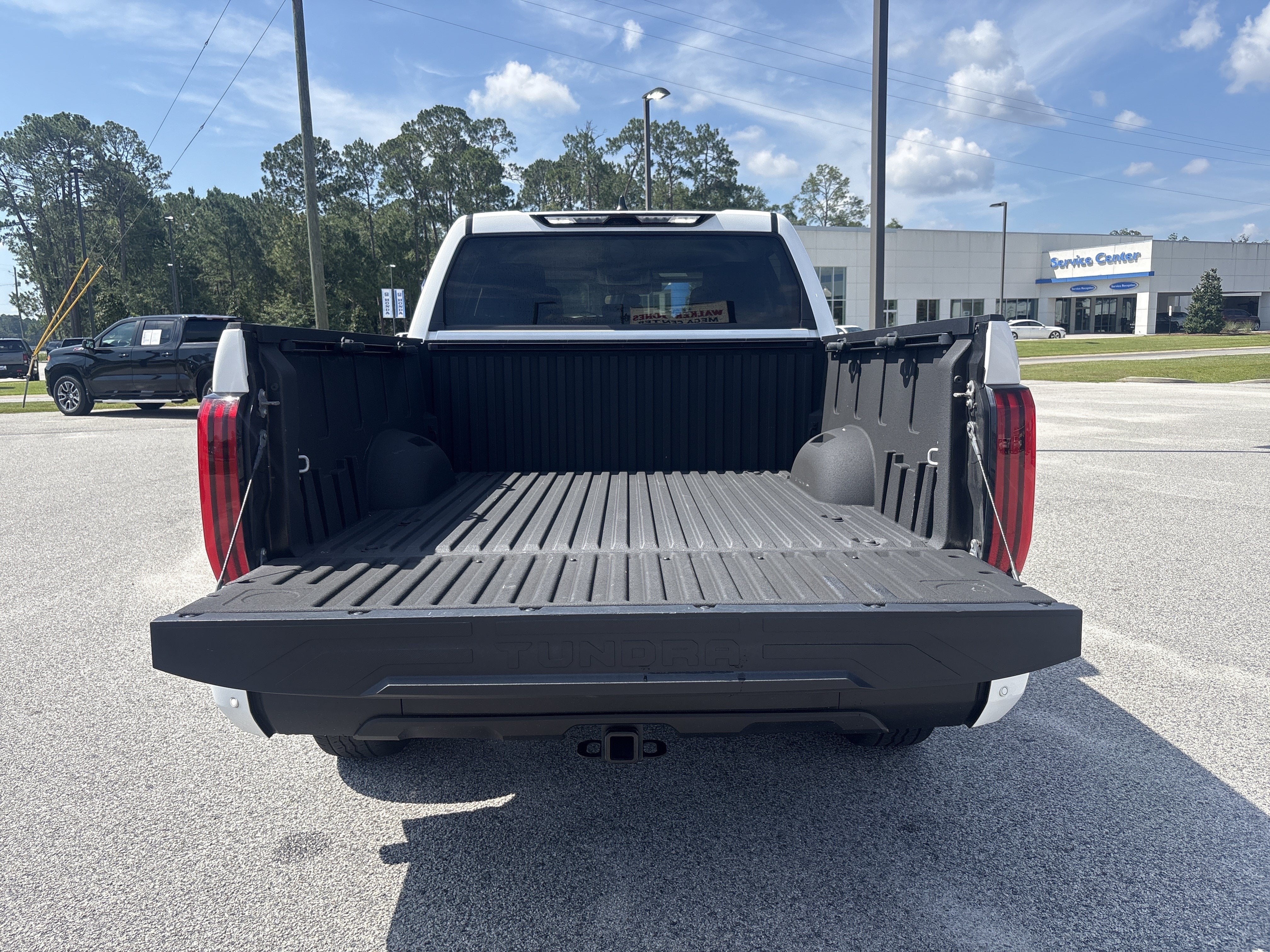 2024 Toyota Tundra 4WD SR5