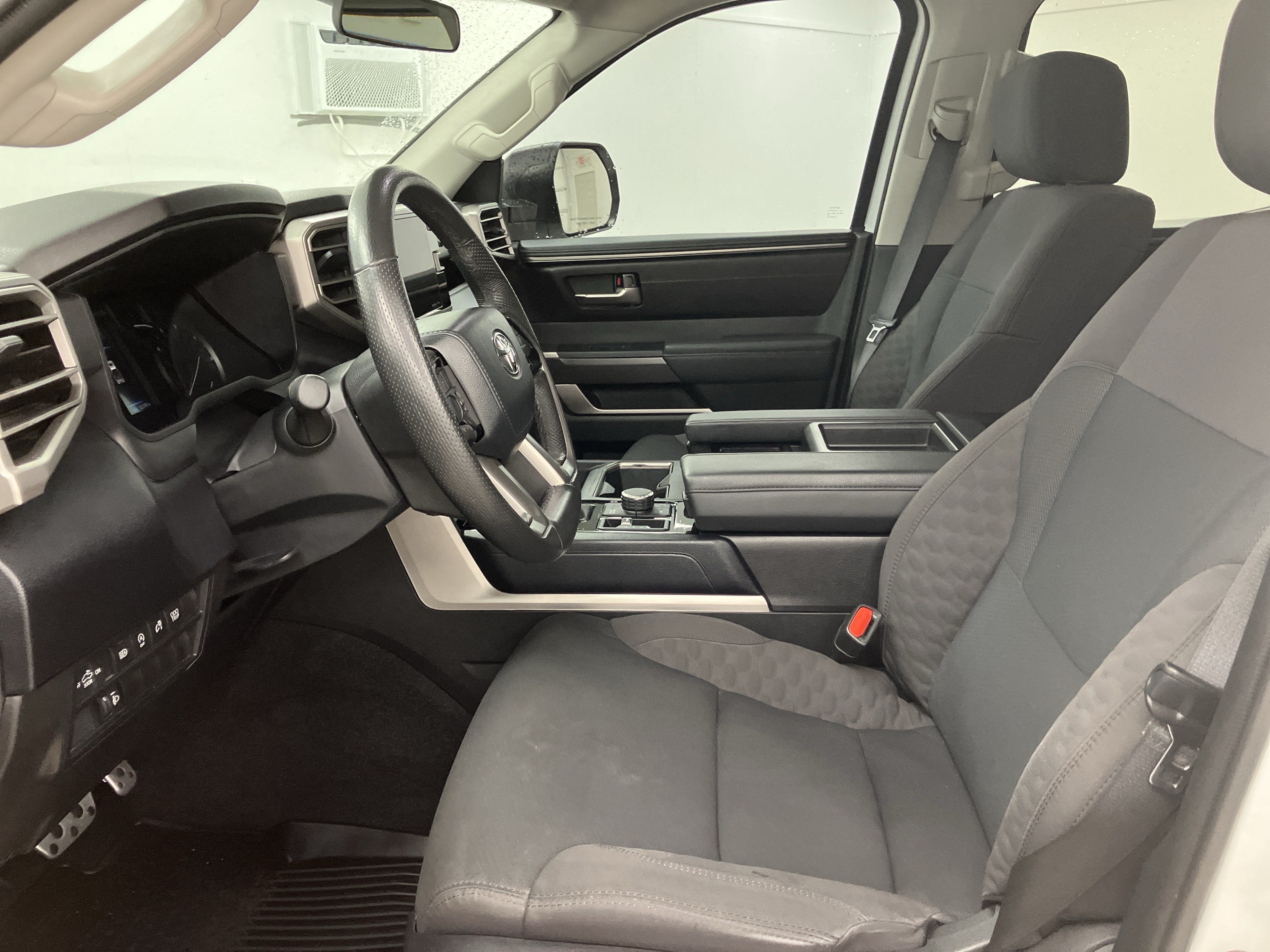 2024 Toyota Tundra 4WD SR5