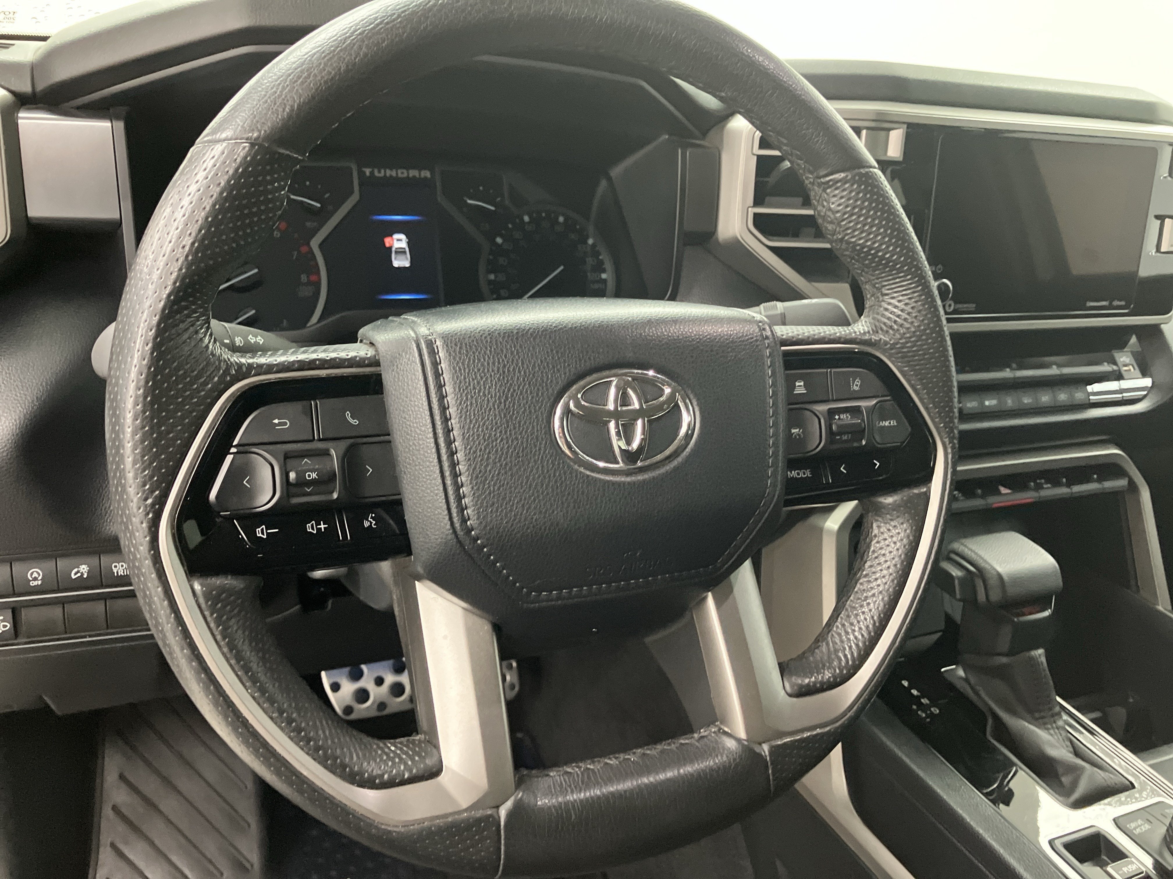 2024 Toyota Tundra 4WD SR5