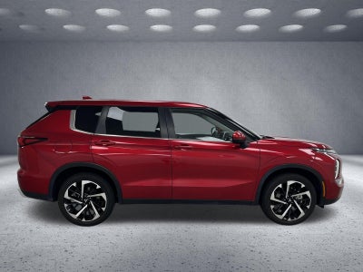 2024 Mitsubishi Outlander SE Black Edition w/Pano Roof