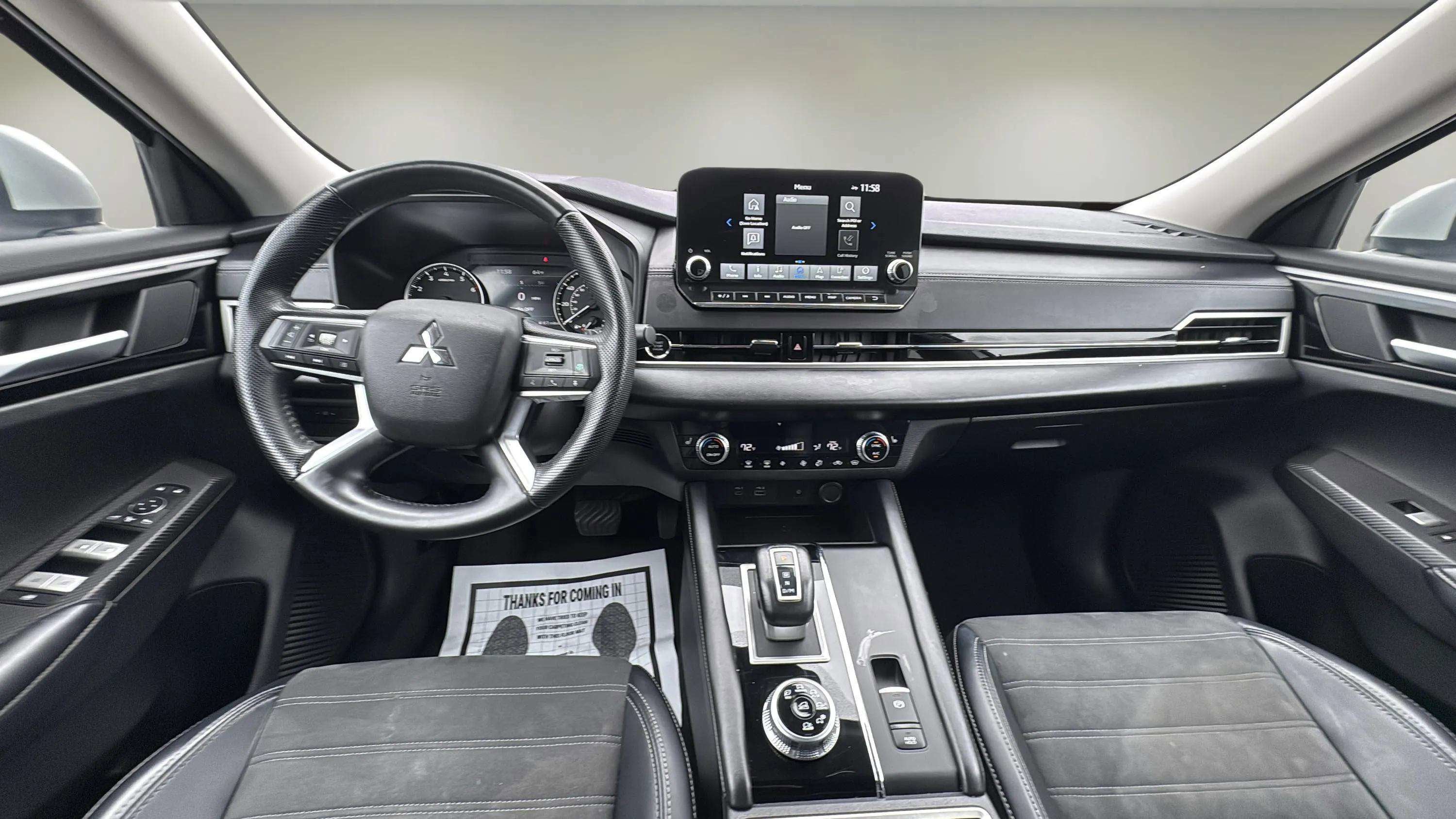 2024 Mitsubishi Outlander SE