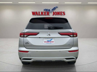 2024 Mitsubishi Outlander SE