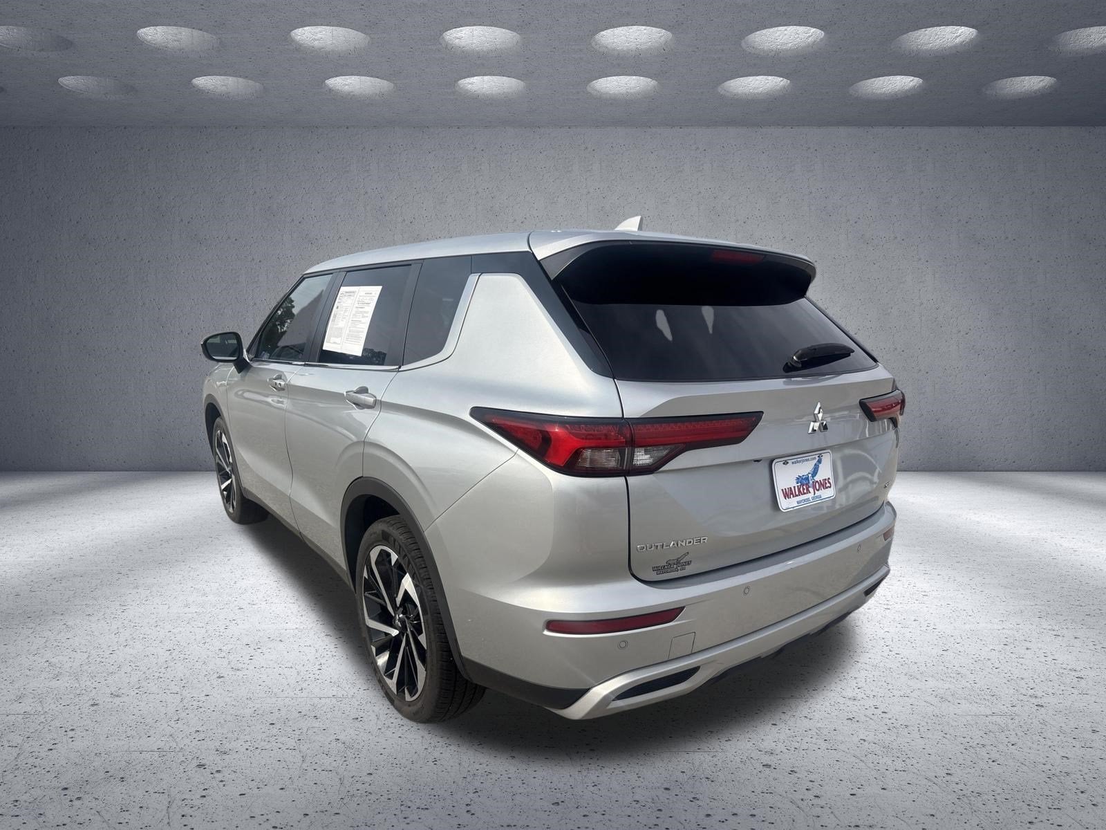2024 Mitsubishi Outlander SE Black Edition w/Pano Roof