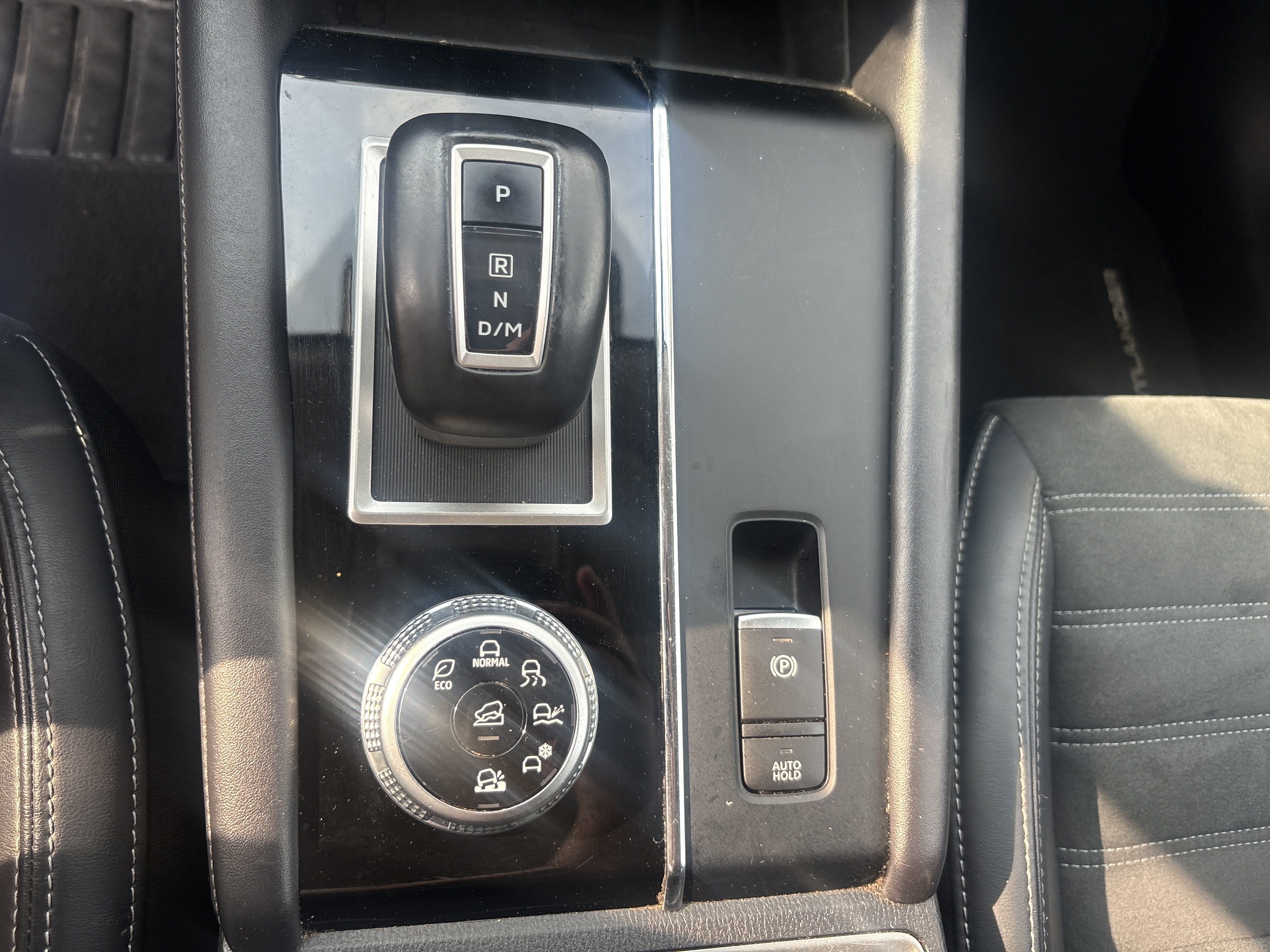 2024 Mitsubishi Outlander SE Black Edition w/Pano Roof