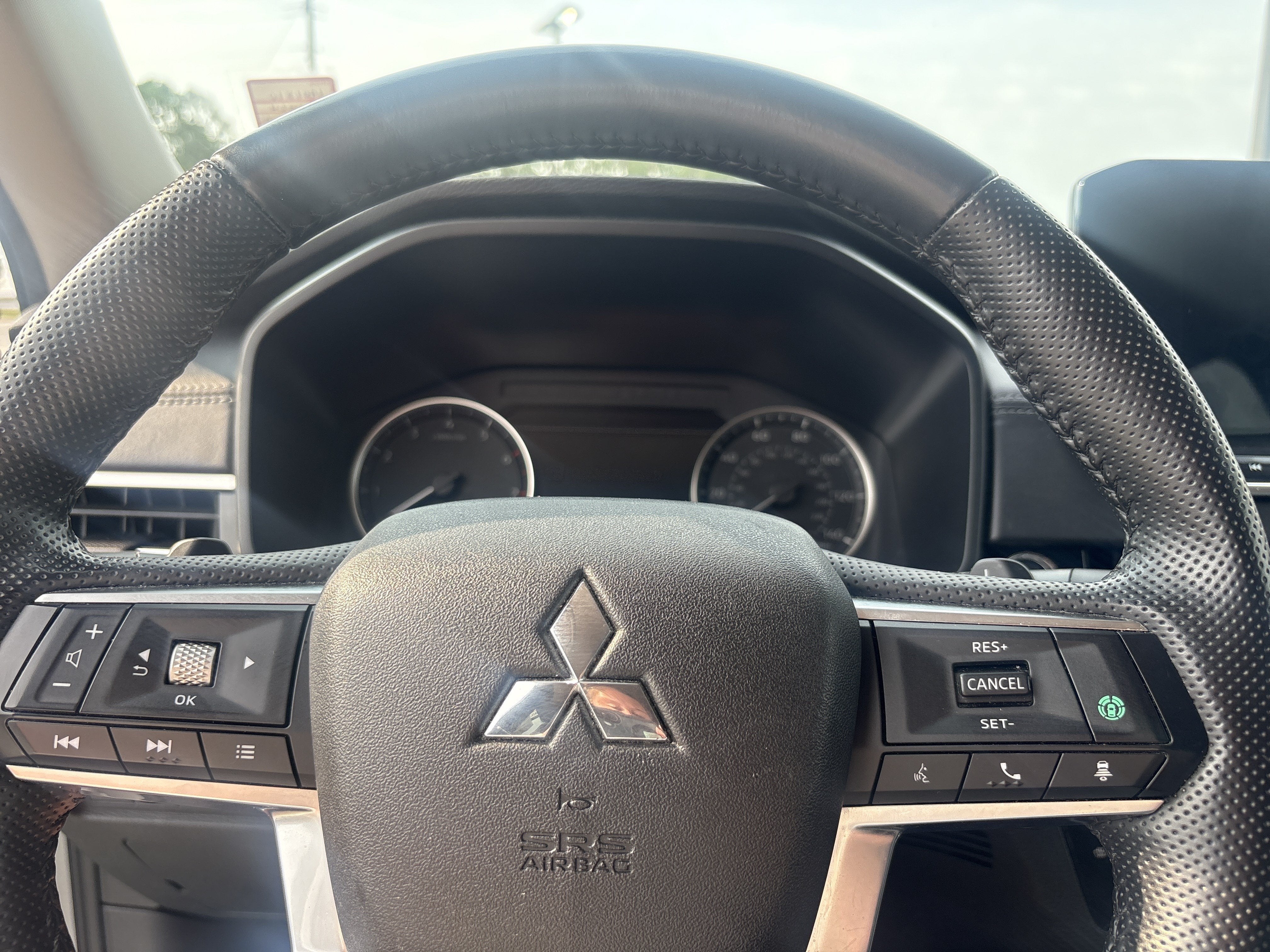 2024 Mitsubishi Outlander SE Black Edition w/Pano Roof