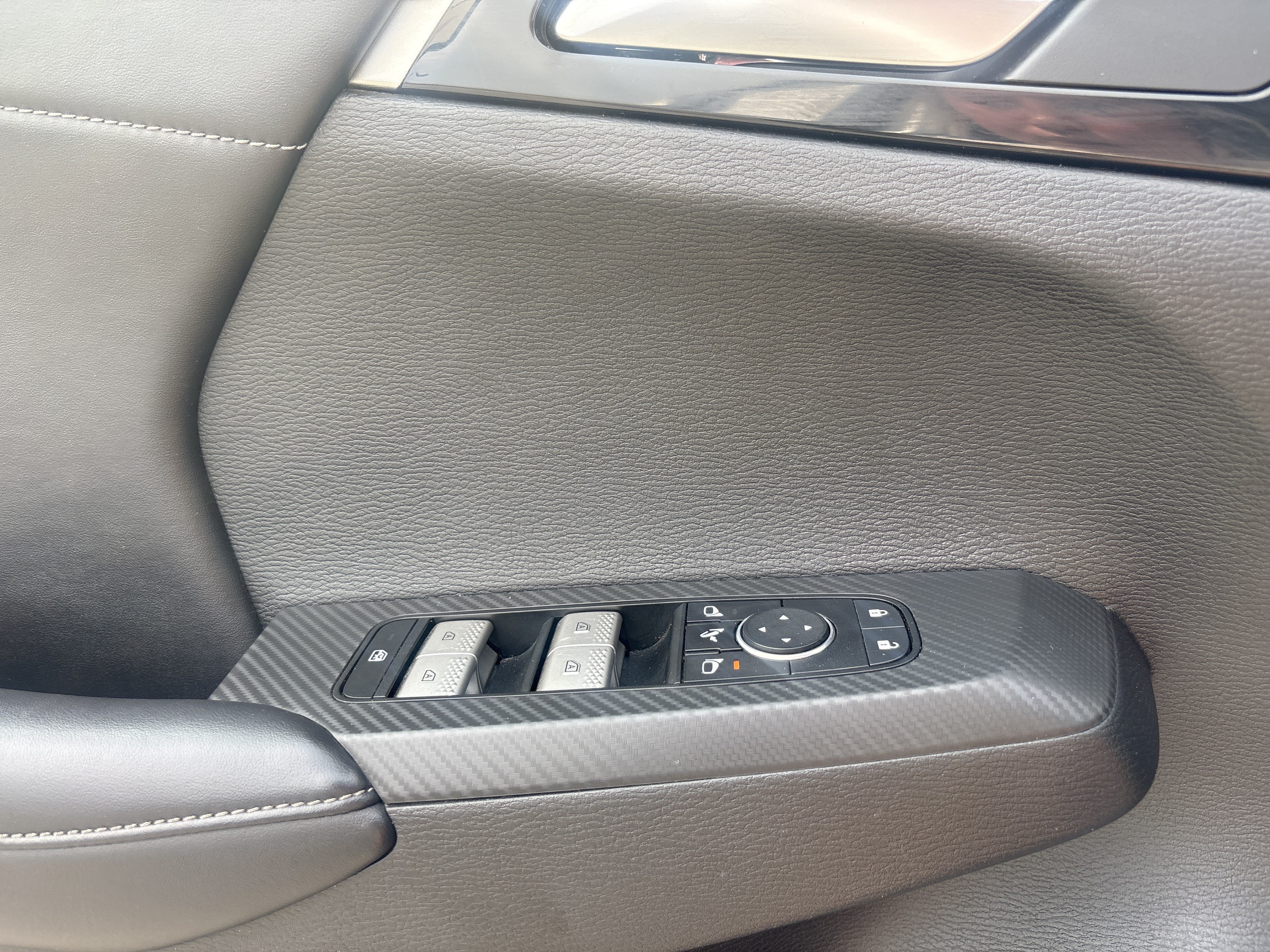 2024 Mitsubishi Outlander SE Black Edition w/Pano Roof