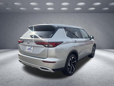 2024 Mitsubishi Outlander SE Black Edition w/Pano Roof