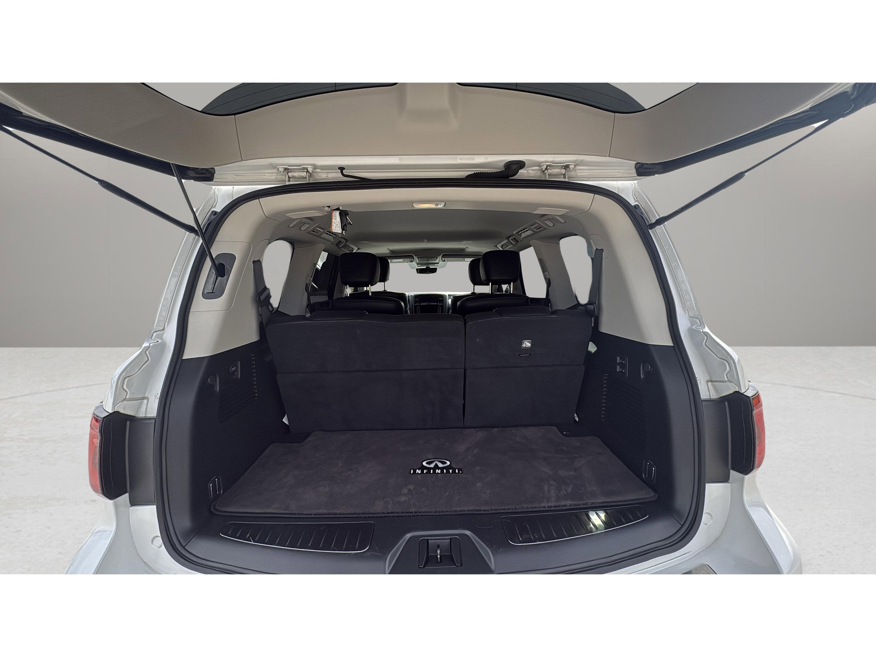 2021 INFINITI QX80 LUXE