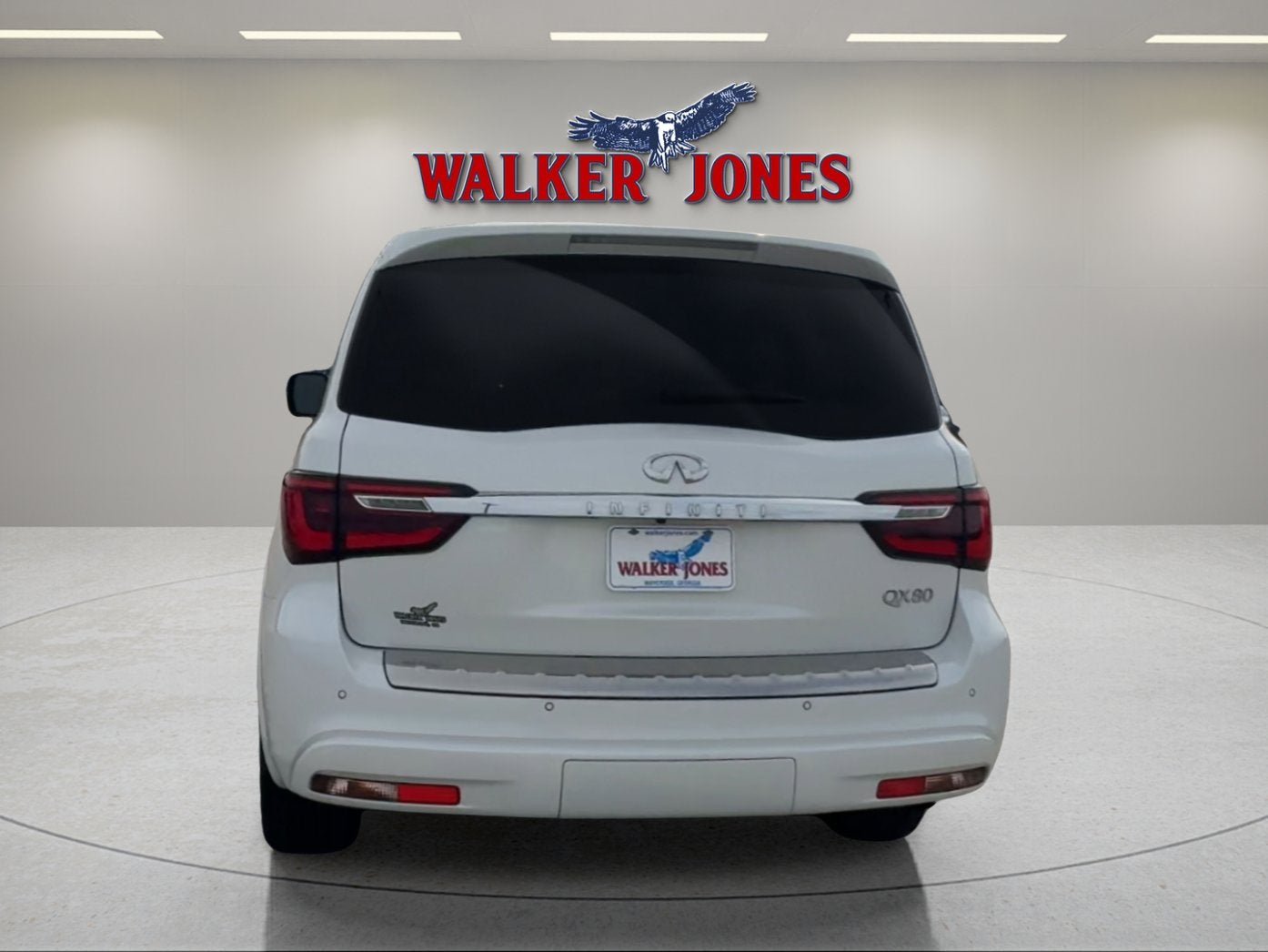 2021 INFINITI QX80 LUXE