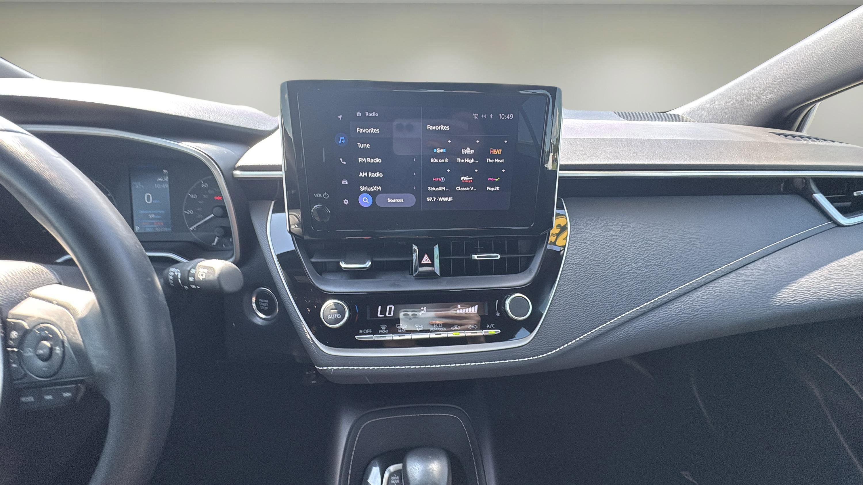 2023 Toyota Corolla Hatchback SE