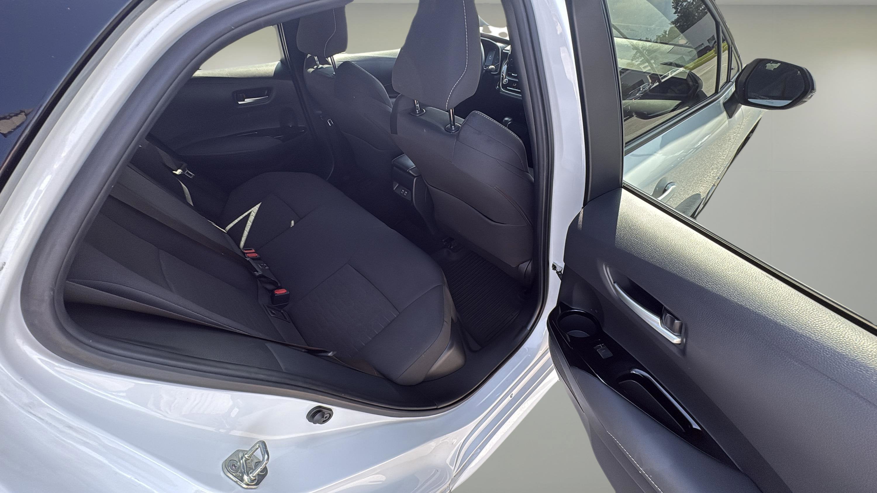 2023 Toyota Corolla Hatchback SE