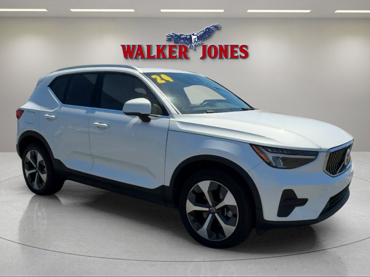 2024 Volvo XC40 B5 AWD CORE BRIGHT THEME