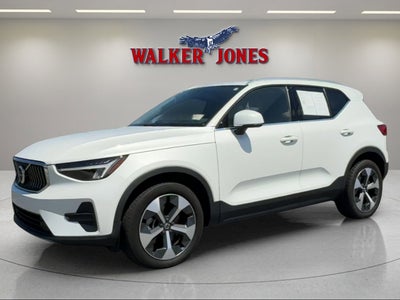 2024 Volvo XC40 B5 AWD CORE BRIGHT THEME